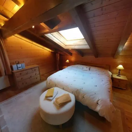 Ideally Located Splendid Chalet In The Swiss Alps شاليه غريون